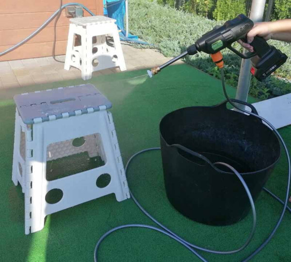 АКУМУЛАТОРНА ВОДОСТРУЙКА FORSLAND 21V